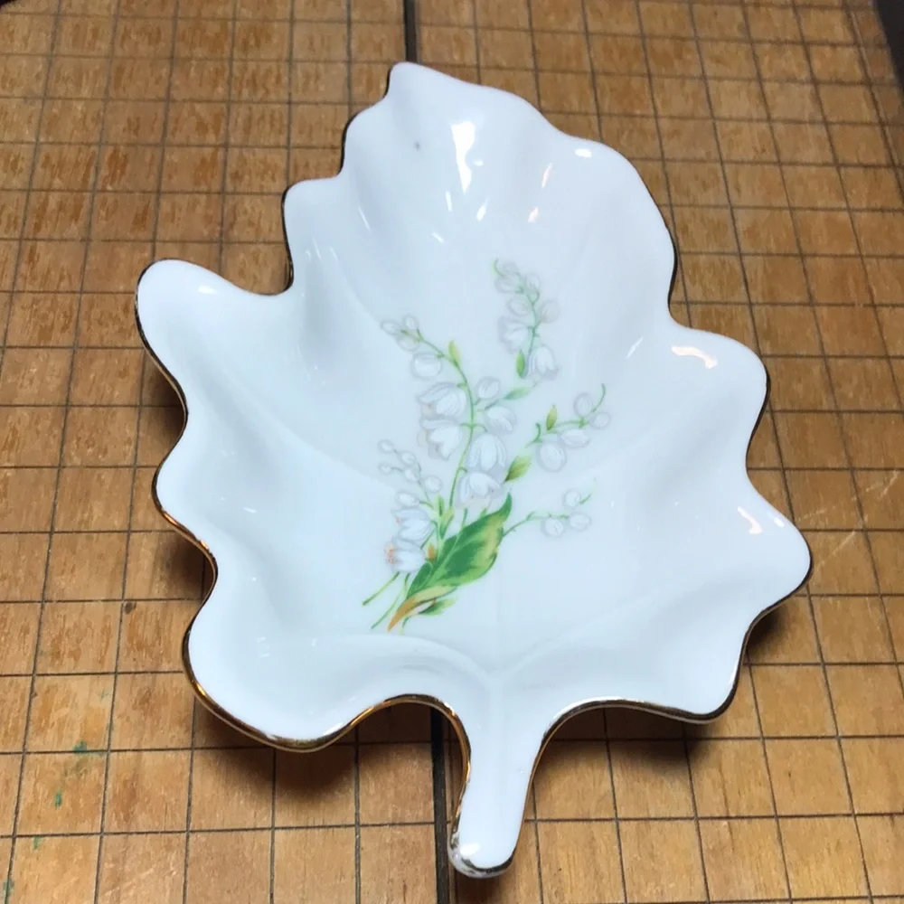 Lefton China 3 Dishes Lily of the Valley Leaf, Dogwood Tray Shape, Floral Design